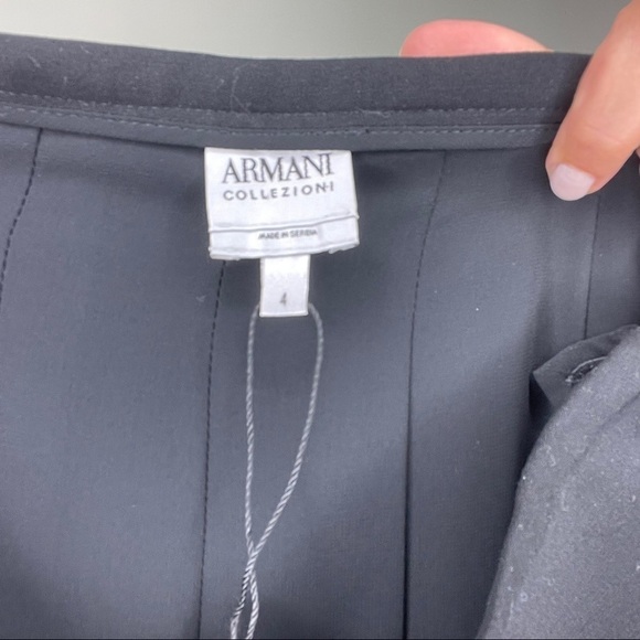 Armani Collezioni Black A Line Skirt With Pleats in the back - Picture 7 of 9